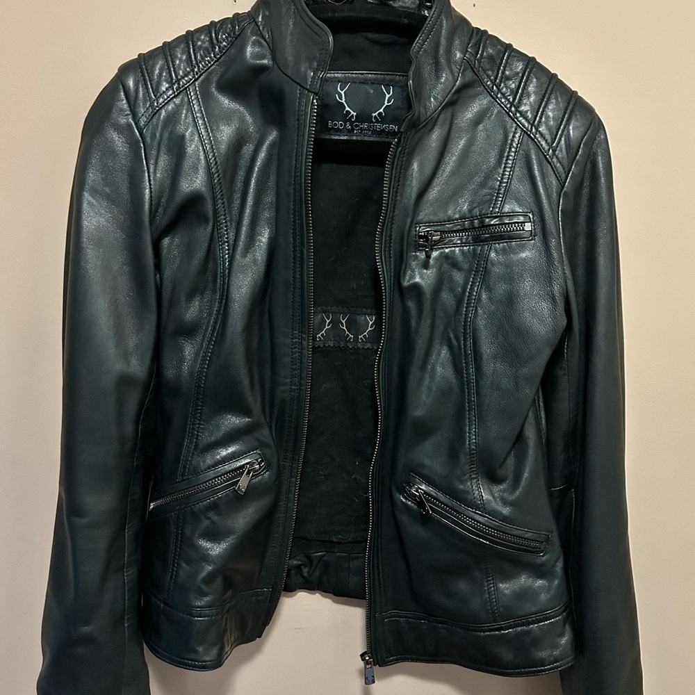 Black Leather Jacket with detachable Hood see pics. Soft leather worn once - Picture 2 of 15